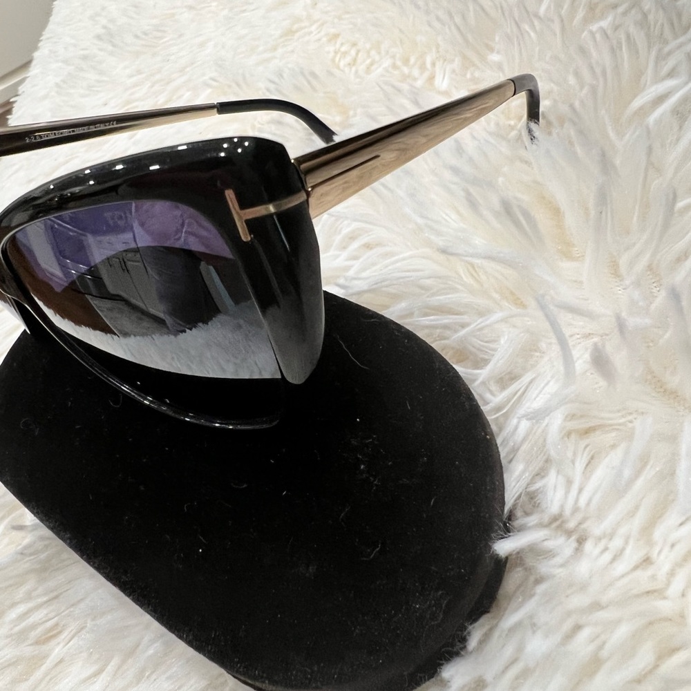 Tom Ford ‘Reveka’ Sunglasses in Havana - Picture 6 of 10